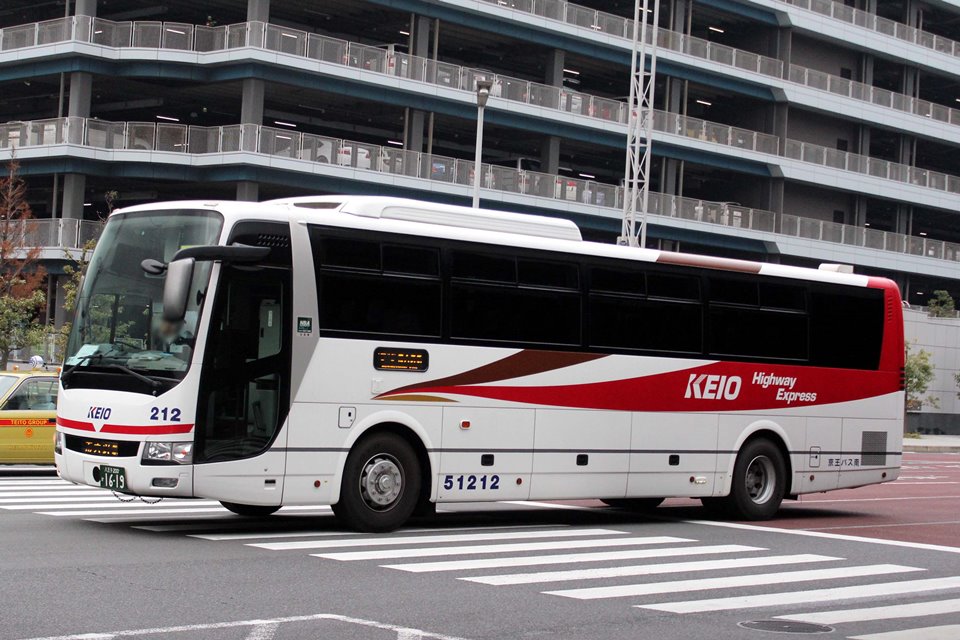 京王バス東 51212