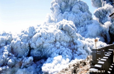 野口泉水（いずみ）さん撮影の2014年9月27日御嶽山噴火