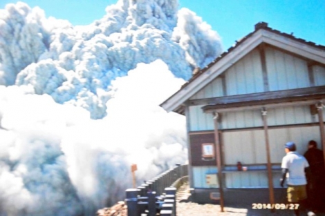 野口泉水（いずみ）さん撮影の2014年9月27日御嶽山噴火